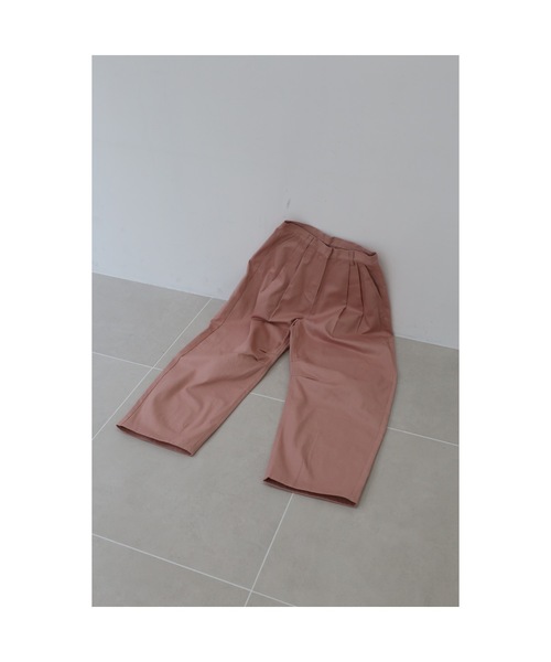 Katrin TOKYO(カトリーントーキョー)の「curved chino pants(チノパンツ・レディース・アイボリー/ダークオリーブ/ピンク・XS/S/M/S-Short)」の9枚目の写真