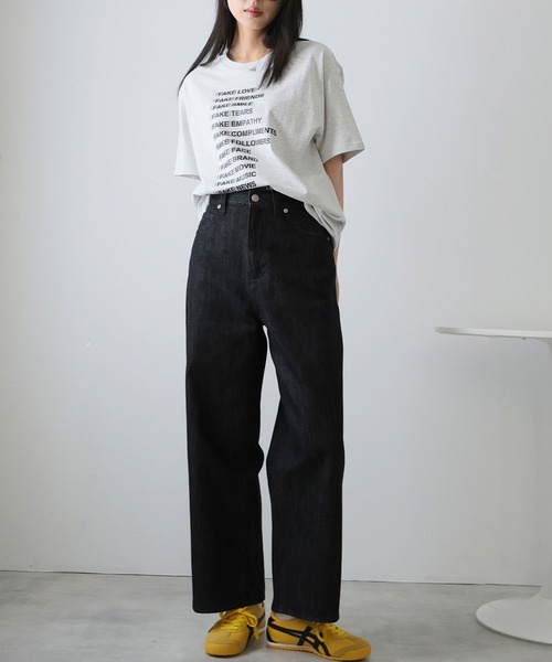 Doula Doula（ドゥーラドゥーラ）の「ストレートデニムワイドパンツ（デニムパンツ・レディース・ブラック/インディゴブルー・マルチサイズ）」の2枚目の写真