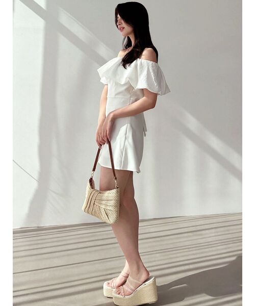 RESEXXY（リゼクシー）の「バルーンオフショルショートコンビネゾン（つなぎ/オールインワン・レディース・ブルー/ブラック/ホワイト・FREE）」の21枚目の写真