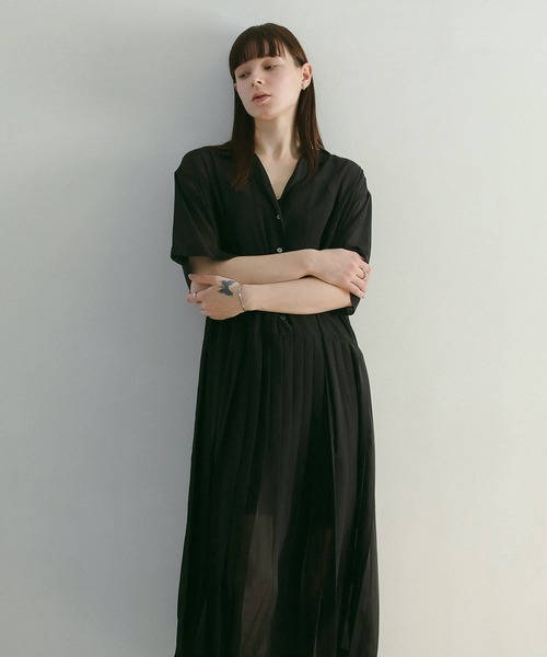 MANOF(マノフ)の「SHEER PLEATS ONE PIECE(ワンピース・レディース・ブラック/ピンク・S/M)」の16枚目の写真