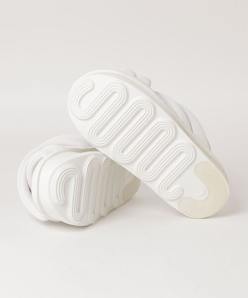 NIKE(ナイキ)の「WMNS AIR MAX ISLA SANDAL(サンダル・レディース・ホワイト・22.0cm/23.0cm/24.0cm/25.0cm/26.0cm)」の2枚目の写真