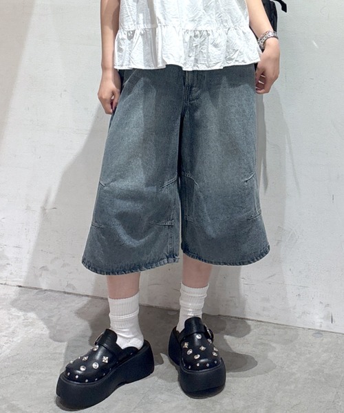 RODEO CROWNS WIDE BOWL（ロデオクラウンズワイドボウル）の「デニムバミューダパンツ（デニムパンツ・メンズ・ライトグレー/ブラック/ブルー・LARGE/SMALL/MEDIUM）」の3枚目の写真