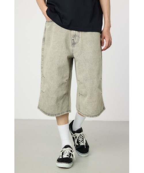 RODEO CROWNS WIDE BOWL（ロデオクラウンズワイドボウル）の「デニムバミューダパンツ（デニムパンツ・メンズ・ライトグレー/ブラック/ブルー・LARGE/SMALL/MEDIUM）」の2枚目の写真