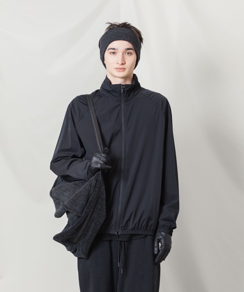 ATTACHMENT（アタッチメント）の「NY 2レイヤー ストレッチ ライトブルゾン / NY 2LAYER STRETCH LIGHT BLOUSON（ブルゾン・メンズ・ブラック/ダークグレー・1/3/2）」の10枚目の写真