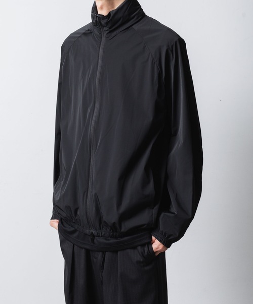 ATTACHMENT（アタッチメント）の「NY 2レイヤー ストレッチ ライトブルゾン / NY 2LAYER STRETCH LIGHT BLOUSON（ブルゾン・メンズ・ブラック/ダークグレー・1/3/2）」の16枚目の写真