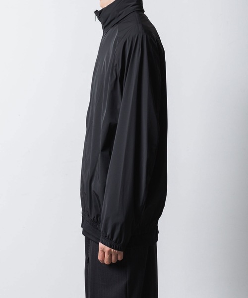 ATTACHMENT（アタッチメント）の「NY 2レイヤー ストレッチ ライトブルゾン / NY 2LAYER STRETCH LIGHT BLOUSON（ブルゾン・メンズ・ブラック/ダークグレー・1/3/2）」の17枚目の写真