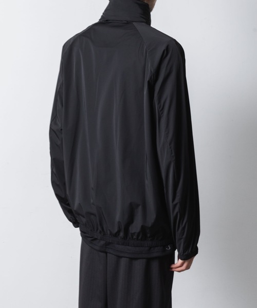 ATTACHMENT（アタッチメント）の「NY 2レイヤー ストレッチ ライトブルゾン / NY 2LAYER STRETCH LIGHT BLOUSON（ブルゾン・メンズ・ブラック/ダークグレー・1/3/2）」の18枚目の写真