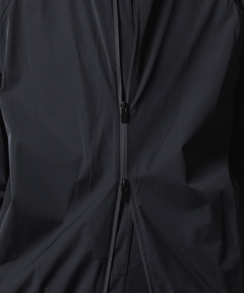 ATTACHMENT（アタッチメント）の「NY 2レイヤー ストレッチ ライトブルゾン / NY 2LAYER STRETCH LIGHT BLOUSON（ブルゾン・メンズ・ブラック/ダークグレー・1/3/2）」の22枚目の写真
