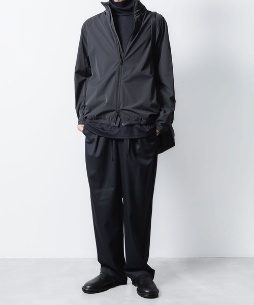 ATTACHMENT（アタッチメント）の「NY 2レイヤー ストレッチ ライトブルゾン / NY 2LAYER STRETCH LIGHT BLOUSON（ブルゾン・メンズ・ブラック/ダークグレー・1/3/2）」の4枚目の写真