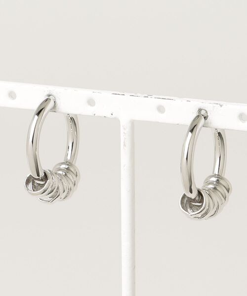 ROSE BUD(ローズバッド)の「RING HOOP PIERCE(ピアス(両耳用)・レディース・シルバー・ONE SIZE)」の2枚目の写真