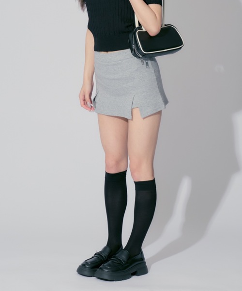 ALLuRing ChaRm(アリュリングチャーム)の「Sweat Mini Skirt Pants / スウェットミニスカートパンツ キュロット(スカート・レディース・グレー/ブラック・FREE)」の21枚目の写真