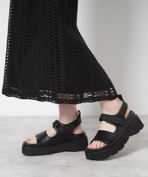 ESPERANZA(エスペランサ)の「ダブルベルト厚底サンダル(サンダル・レディース・ブラック/ホワイト・S/M/L/LL)」の2枚目の写真