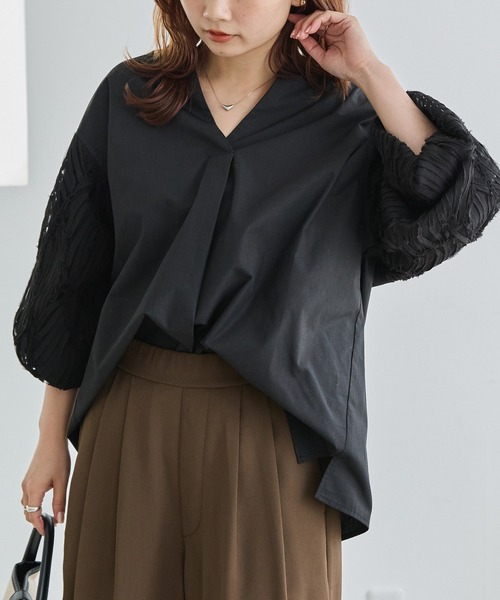 LAVEANGE（ラビアンジェ）の「バテンレース切替ブラウス（シャツ/ブラウス・レディース・ベージュ/アイボリー/ブラック・5L/4L/3L/LL/M）」の13枚目の写真