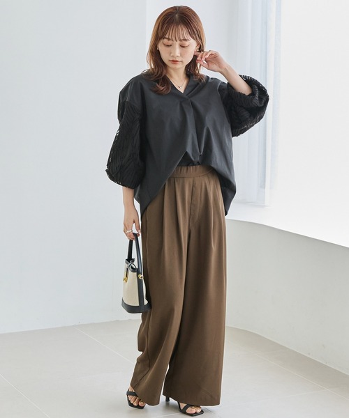 LAVEANGE（ラビアンジェ）の「バテンレース切替ブラウス（シャツ/ブラウス・レディース・ベージュ/アイボリー/ブラック・5L/4L/3L/LL/M）」の18枚目の写真
