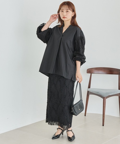 LAVEANGE（ラビアンジェ）の「バテンレース切替ブラウス（シャツ/ブラウス・レディース・ベージュ/アイボリー/ブラック・5L/4L/3L/LL/M）」の22枚目の写真