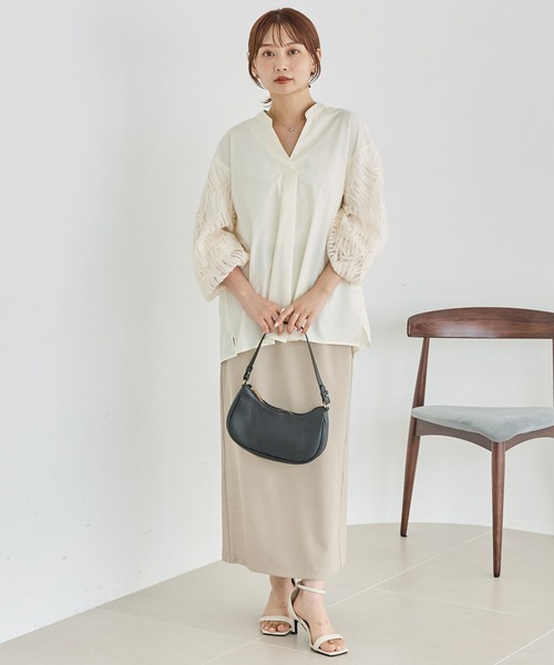 LAVEANGE（ラビアンジェ）の「バテンレース切替ブラウス（シャツ/ブラウス・レディース・ベージュ/アイボリー/ブラック・5L/4L/3L/LL/M）」の8枚目の写真