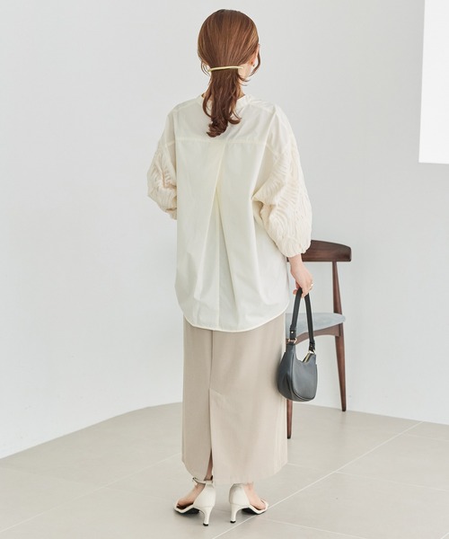 LAVEANGE（ラビアンジェ）の「バテンレース切替ブラウス（シャツ/ブラウス・レディース・ベージュ/アイボリー/ブラック・5L/4L/3L/LL/M）」の12枚目の写真