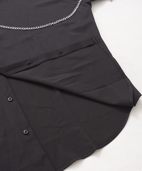 ililil(イルイルイル)の「『ililil/イルイルイル』【チェーン付きネクタイシャツ】袖セパレート長袖シャツ(シャツ/ブラウス・メンズ・ホワイト/ブラック・FREE)」の17枚目の写真