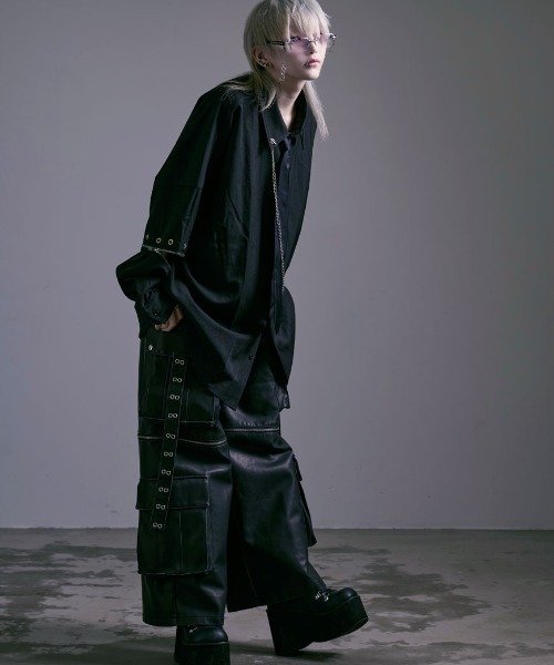 ililil(イルイルイル)の「『ililil/イルイルイル』【チェーン付きネクタイシャツ】袖セパレート長袖シャツ(シャツ/ブラウス・メンズ・ホワイト/ブラック・FREE)」の4枚目の写真