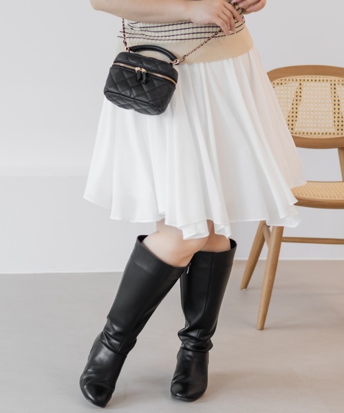CLETTE(クレット)の「フレアミニスカート(スカート・レディース・オフホワイト/グレイッシュベージュ/チャコールグレー・LL/3L/4L)」の2枚目の写真