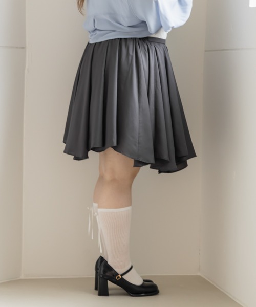 CLETTE(クレット)の「フレアミニスカート(スカート・レディース・オフホワイト/グレイッシュベージュ/チャコールグレー・LL/3L/4L)」の9枚目の写真