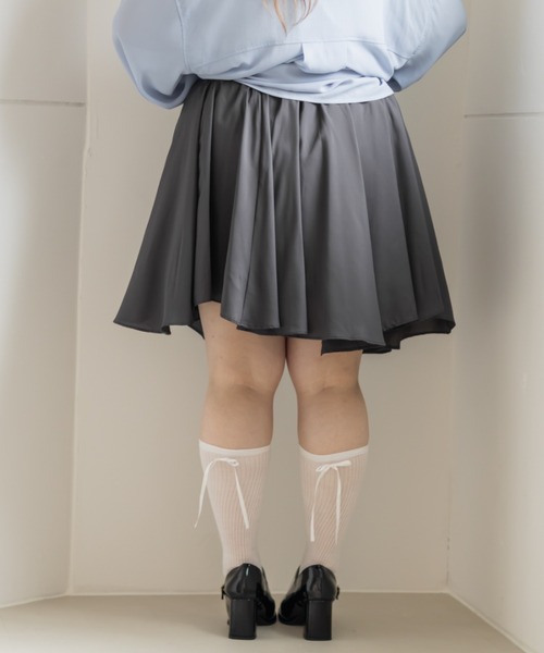 CLETTE(クレット)の「フレアミニスカート(スカート・レディース・オフホワイト/グレイッシュベージュ/チャコールグレー・LL/3L/4L)」の8枚目の写真