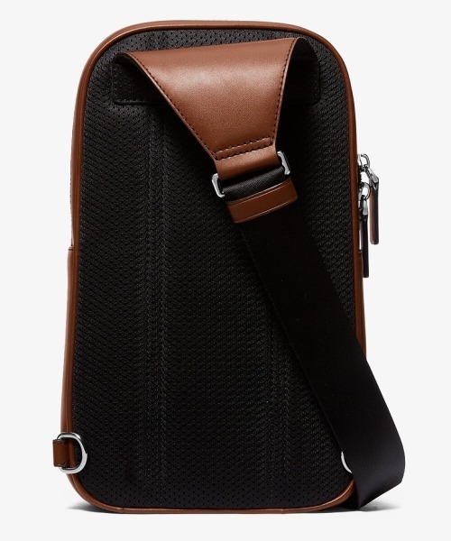 MICHAEL KORS(マイケルコース)の「COOPER ペブルレザー コミューター スリングパック(バックパック/リュック・メンズ・ブラウン系・FREE)」の7枚目の写真