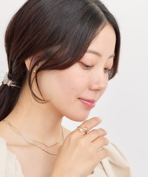 Heartdance(ハートダンス)の「ツイストポイントパールリング(リング・レディース・シルバー/ゴールド・13号)」の11枚目の写真