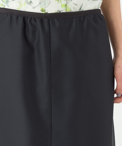 TOMORROWLAND collection(トゥモローランドコレクション)の「カラミシャイニー シアースカート(スカート・レディース・ネイビー・36/34)」の7枚目の写真