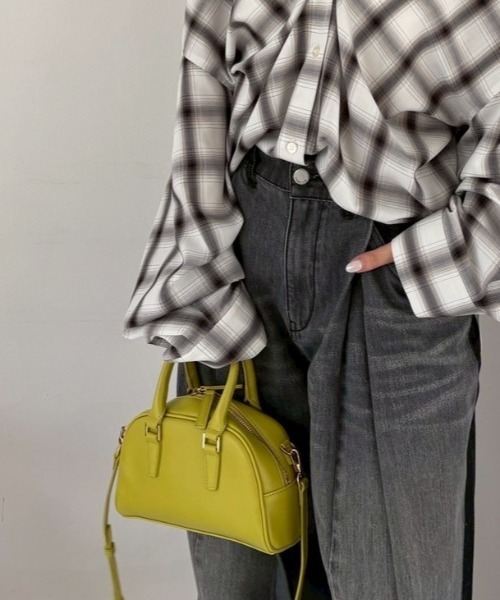 FRAY I.D（フレイアイディー）の「ラウンドミニボストンバッグ（ボストンバッグ・レディース・ブラック/キャメル/イエロー・F）」の3枚目の写真