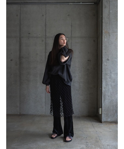 k3&co.(ケイスリーアンドコー)の「Pleated shoulder top(Tシャツ/カットソー・レディース・ホワイト/チャコール・ONE SIZE)」の15枚目の写真