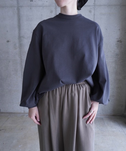 k3&co.(ケイスリーアンドコー)の「Pleated shoulder top(Tシャツ/カットソー・レディース・ホワイト/チャコール・ONE SIZE)」の17枚目の写真