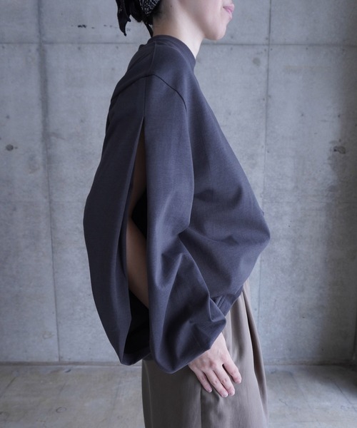 k3&co.(ケイスリーアンドコー)の「Pleated shoulder top(Tシャツ/カットソー・レディース・ホワイト/チャコール・ONE SIZE)」の18枚目の写真