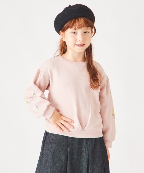 ever closet(エバークローゼット)の「袖刺繍 トレーナー(Tシャツ/カットソー・キッズ・ブラウン系その他3/ベージュ/チャコール/グリーン/イエロー系その他/ラベンダー/ミント/ピンク/スモークピンク・80cm/90cm/100cm/110cm/120cm/130cm/140cm/150cm/160cm)」の8枚目の写真