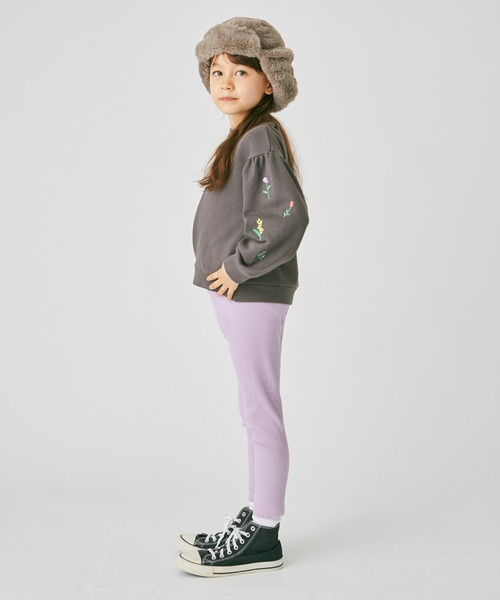 ever closet(エバークローゼット)の「袖刺繍 トレーナー(Tシャツ/カットソー・キッズ・ブラウン系その他3/ベージュ/チャコール/グリーン/イエロー系その他/ラベンダー/ミント/ピンク/スモークピンク・80cm/90cm/100cm/110cm/120cm/130cm/140cm/150cm/160cm)」の10枚目の写真