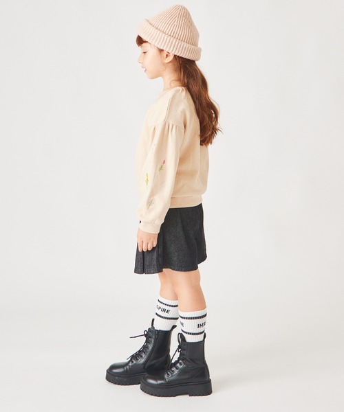 ever closet(エバークローゼット)の「袖刺繍 トレーナー(Tシャツ/カットソー・キッズ・ブラウン系その他3/ベージュ/チャコール/グリーン/イエロー系その他/ラベンダー/ミント/ピンク/スモークピンク・80cm/90cm/100cm/110cm/120cm/130cm/140cm/150cm/160cm)」の12枚目の写真