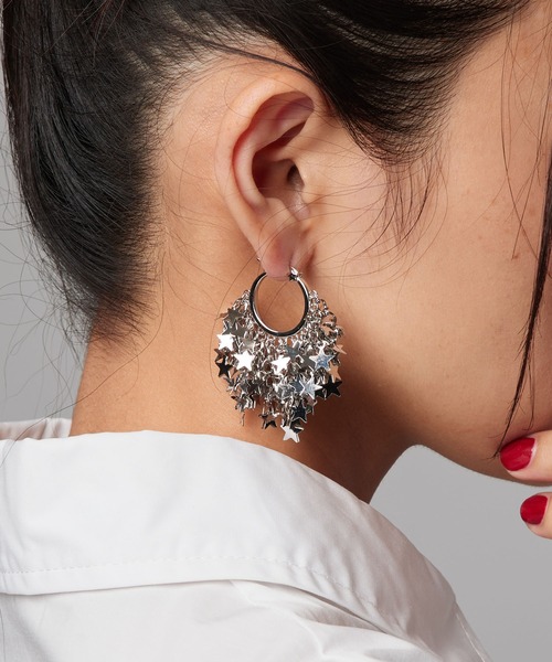 Narcissus（ナルシス）の「スターフープピアス　スターフリンジモチーフ　オケージョン　パーティー（ピアス（両耳用）・レディース・ゴールド/シルバー・FREE）」の2枚目の写真