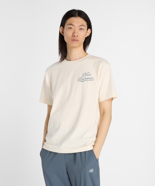 NEW BALANCE(ニューバランス)の「Athletics レガシーショートスリーブTシャツ(Tシャツ/カットソー・メンズ・ライトベージュ/コバルトブルー/ベージュ・LARGE/MEDIUM/X-LARGE/XX-LARGE/SMALL)」の3枚目の写真