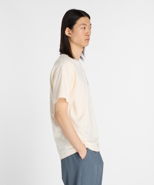NEW BALANCE(ニューバランス)の「Athletics レガシーショートスリーブTシャツ(Tシャツ/カットソー・メンズ・ライトベージュ/コバルトブルー/ベージュ・LARGE/MEDIUM/X-LARGE/XX-LARGE/SMALL)」の7枚目の写真