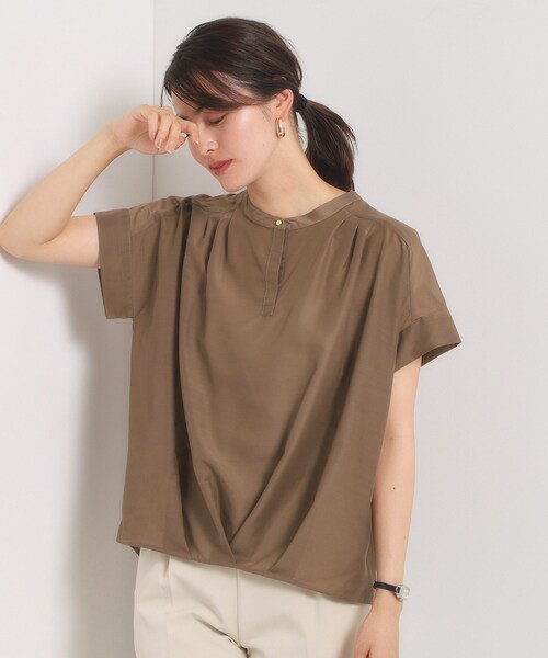 ITS'DEMO(イッツデモ)の「【手洗い可】シアー裾タックブラウス(シャツ/ブラウス・レディース・オフホワイト/ブラック/ダークブラウン/ブルー・00)」の3枚目の写真