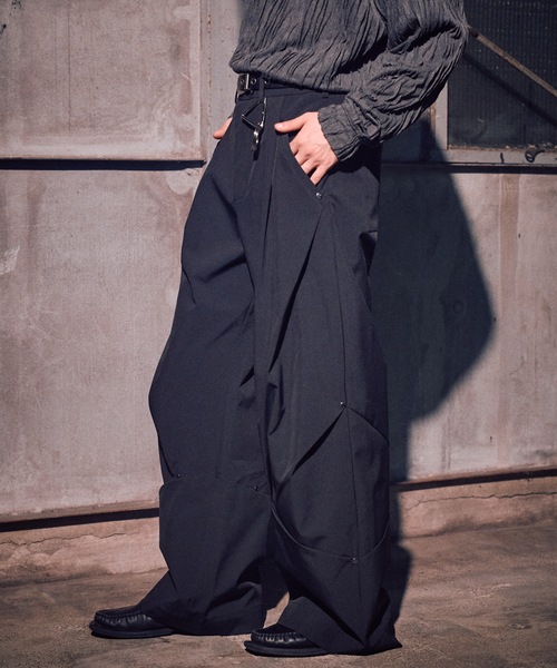 CASPER JOHN（キャスパージョン）の「Protect tuck wide pants / プロテクトタックワイドパンツ（その他パンツ・メンズ・カーキ/ブラック・SMALL/X-SMALL/LARGE/MEDIUM）」の14枚目の写真