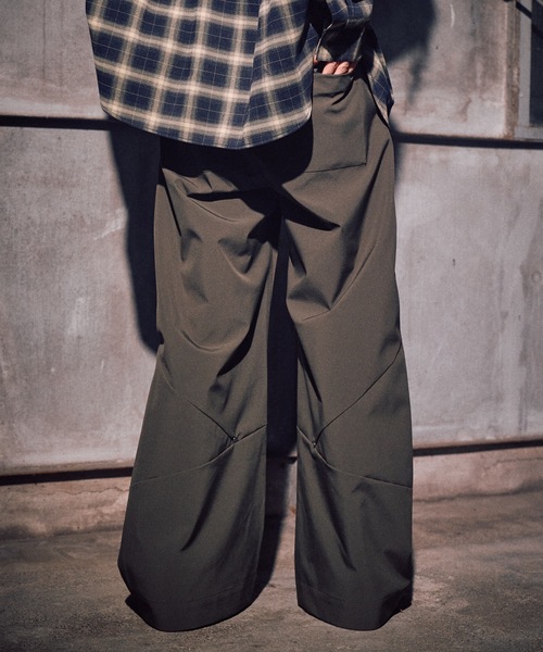 CASPER JOHN（キャスパージョン）の「Protect tuck wide pants / プロテクトタックワイドパンツ（その他パンツ・メンズ・カーキ/ブラック・SMALL/X-SMALL/LARGE/MEDIUM）」の22枚目の写真