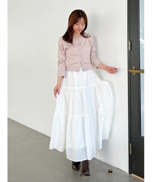 SNIDEL（スナイデル）の「フラワービジューボタンニットカーディガン（カーディガン/ボレロ・レディース・アイボリー/ネイビー・F）」の5枚目の写真