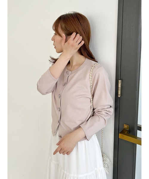 SNIDEL（スナイデル）の「フラワービジューボタンニットカーディガン（カーディガン/ボレロ・レディース・アイボリー/ネイビー・F）」の6枚目の写真