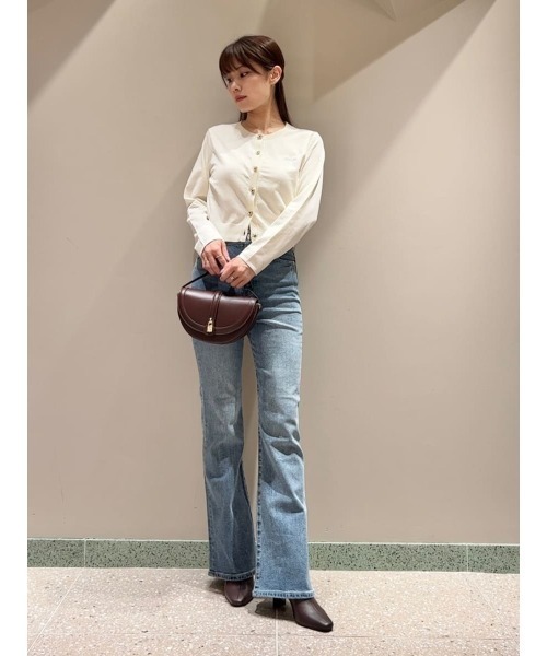 SNIDEL（スナイデル）の「フラワービジューボタンニットカーディガン（カーディガン/ボレロ・レディース・アイボリー/ネイビー・F）」の22枚目の写真