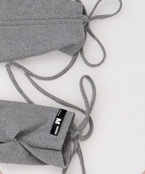 lilful（リルフル）の「レースアップシャーリングレッグカバー（レッグウォーマー・レディース・ホワイト/ライトグレー/ダークグレー/ブラック・F）」の9枚目の写真