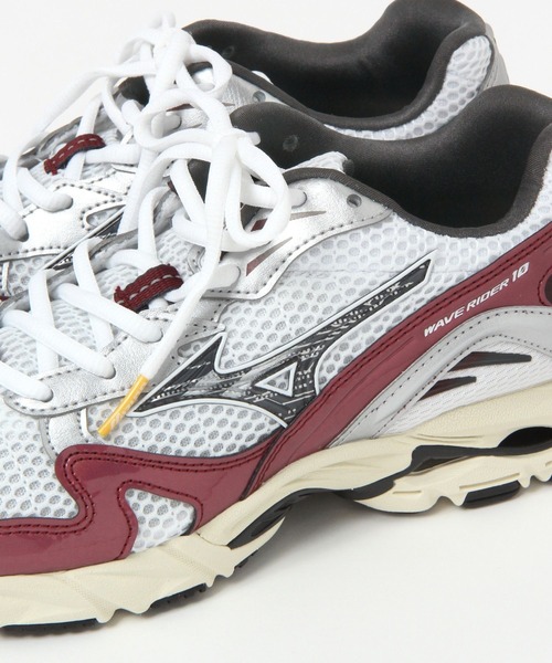 studio CLIP(スタディオクリップ)の「【MIZUNO】WAVE RIDER 10(スニーカー・レディース・オフホワイト/レッド・MEDIUM/LARGE)」の6枚目の写真
