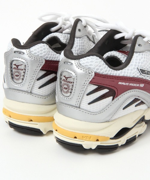 studio CLIP(スタディオクリップ)の「【MIZUNO】WAVE RIDER 10(スニーカー・レディース・オフホワイト/レッド・MEDIUM/LARGE)」の7枚目の写真