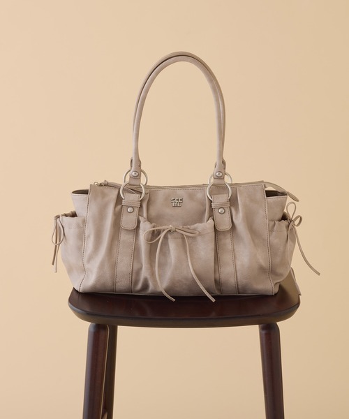 one after another NICE CLAUP(ワンアフターアナザーナイスクラップ)の「【Seemi.】ドロストバッグ(ショルダーバッグ・レディース・チャコールグレー/ブラウン/ベージュ・FREE)」の3枚目の写真