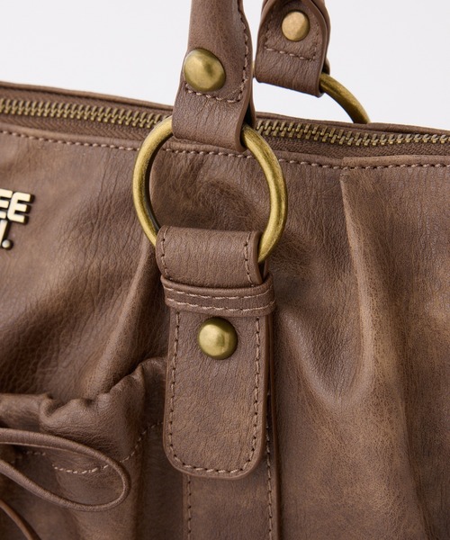 one after another NICE CLAUP(ワンアフターアナザーナイスクラップ)の「【Seemi.】ドロストバッグ(ショルダーバッグ・レディース・チャコールグレー/ブラウン/ベージュ・FREE)」の10枚目の写真